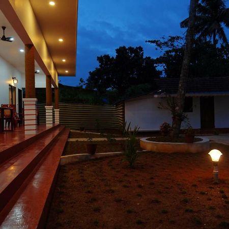 Marari Phoenix Beach Homestay Mararikulam Buitenkant foto