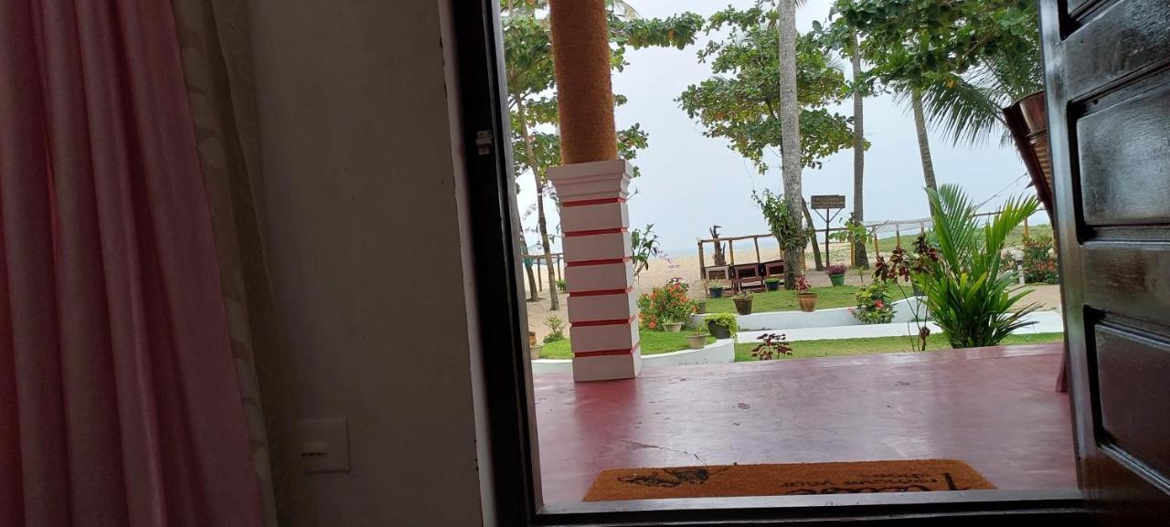 Marari Phoenix Beach Homestay Mararikulam Buitenkant foto