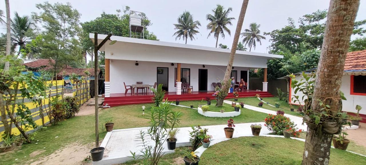 Marari Phoenix Beach Homestay Mararikulam Buitenkant foto