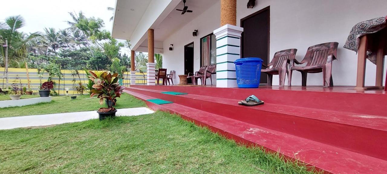 Marari Phoenix Beach Homestay Mararikulam Buitenkant foto