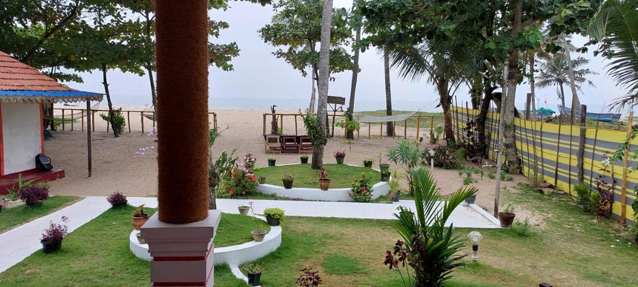 Marari Phoenix Beach Homestay Mararikulam Buitenkant foto