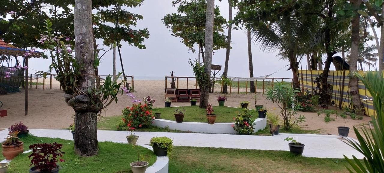 Marari Phoenix Beach Homestay Mararikulam Buitenkant foto