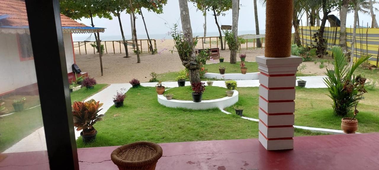 Marari Phoenix Beach Homestay Mararikulam Buitenkant foto