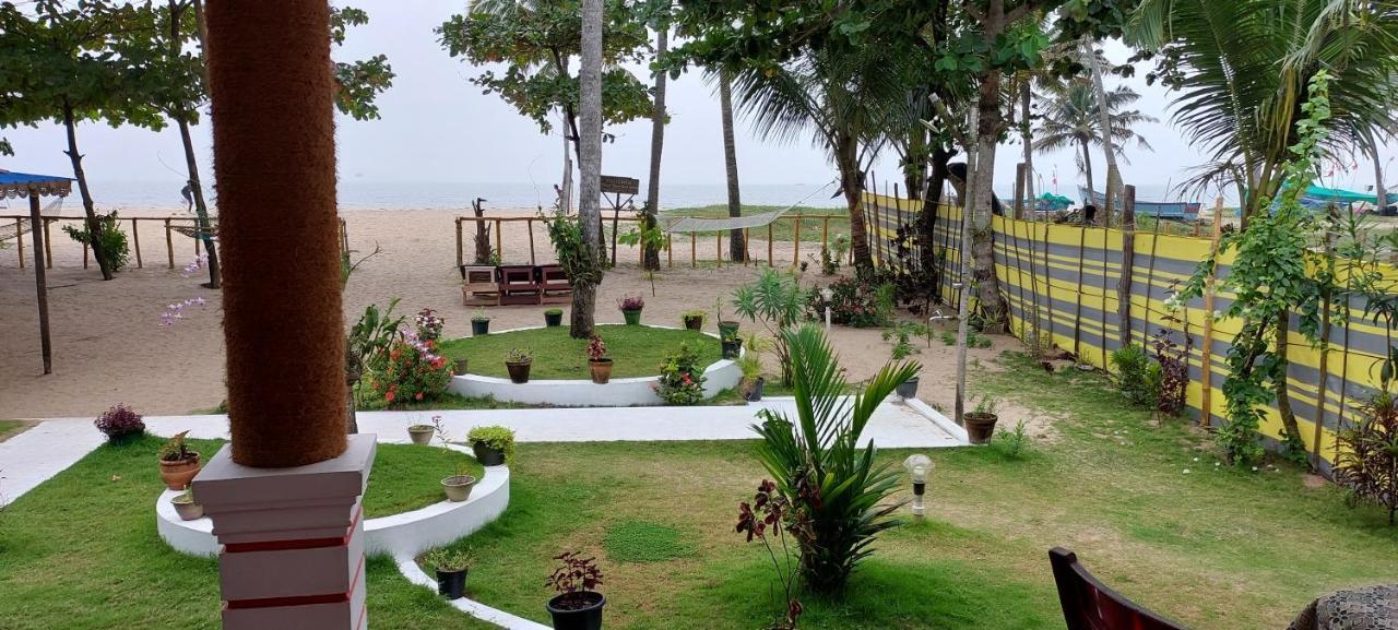 Marari Phoenix Beach Homestay Mararikulam Buitenkant foto