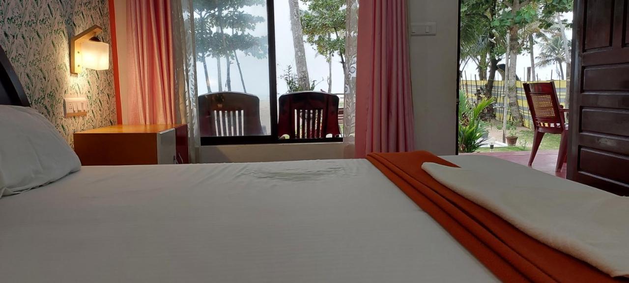 Marari Phoenix Beach Homestay Mararikulam Buitenkant foto