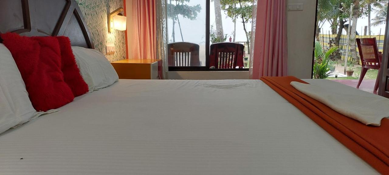 Marari Phoenix Beach Homestay Mararikulam Buitenkant foto