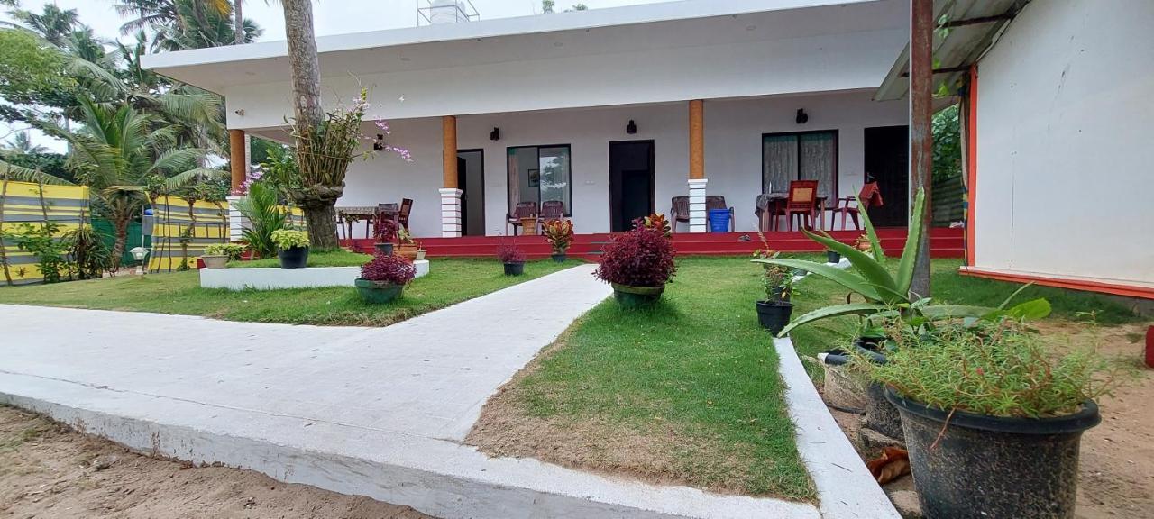 Marari Phoenix Beach Homestay Mararikulam Buitenkant foto