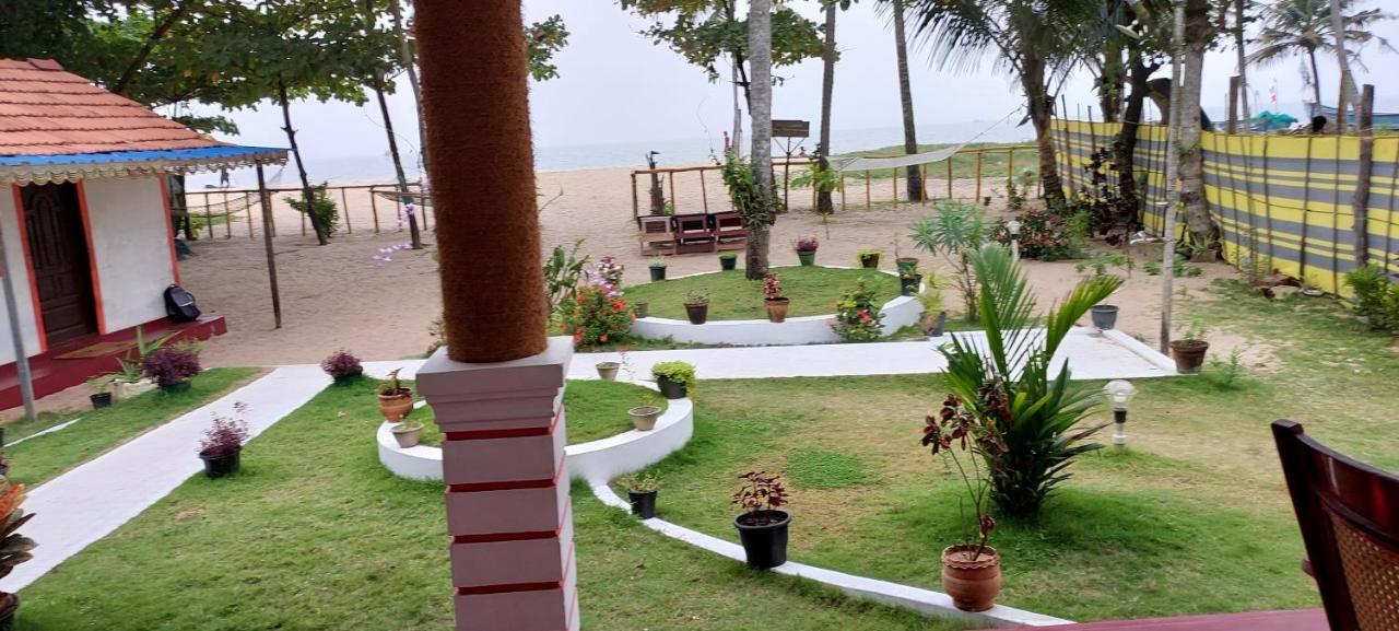 Marari Phoenix Beach Homestay Mararikulam Buitenkant foto