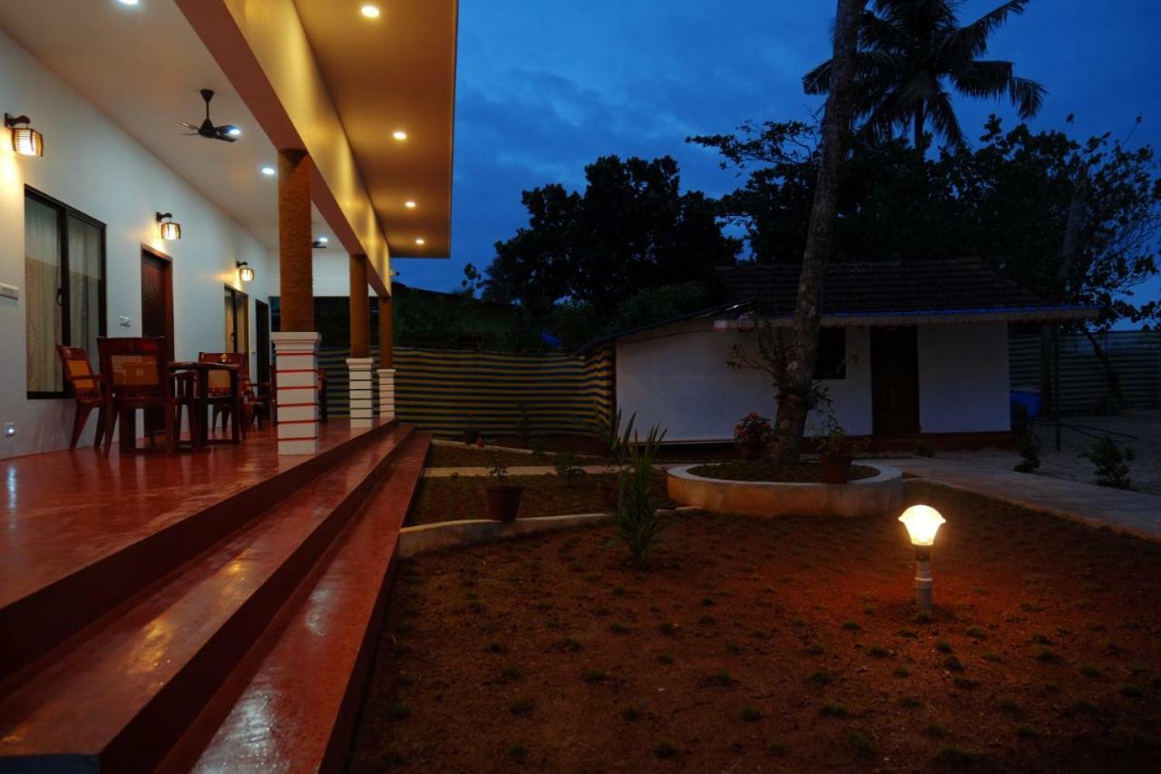 Marari Phoenix Beach Homestay Mararikulam Buitenkant foto