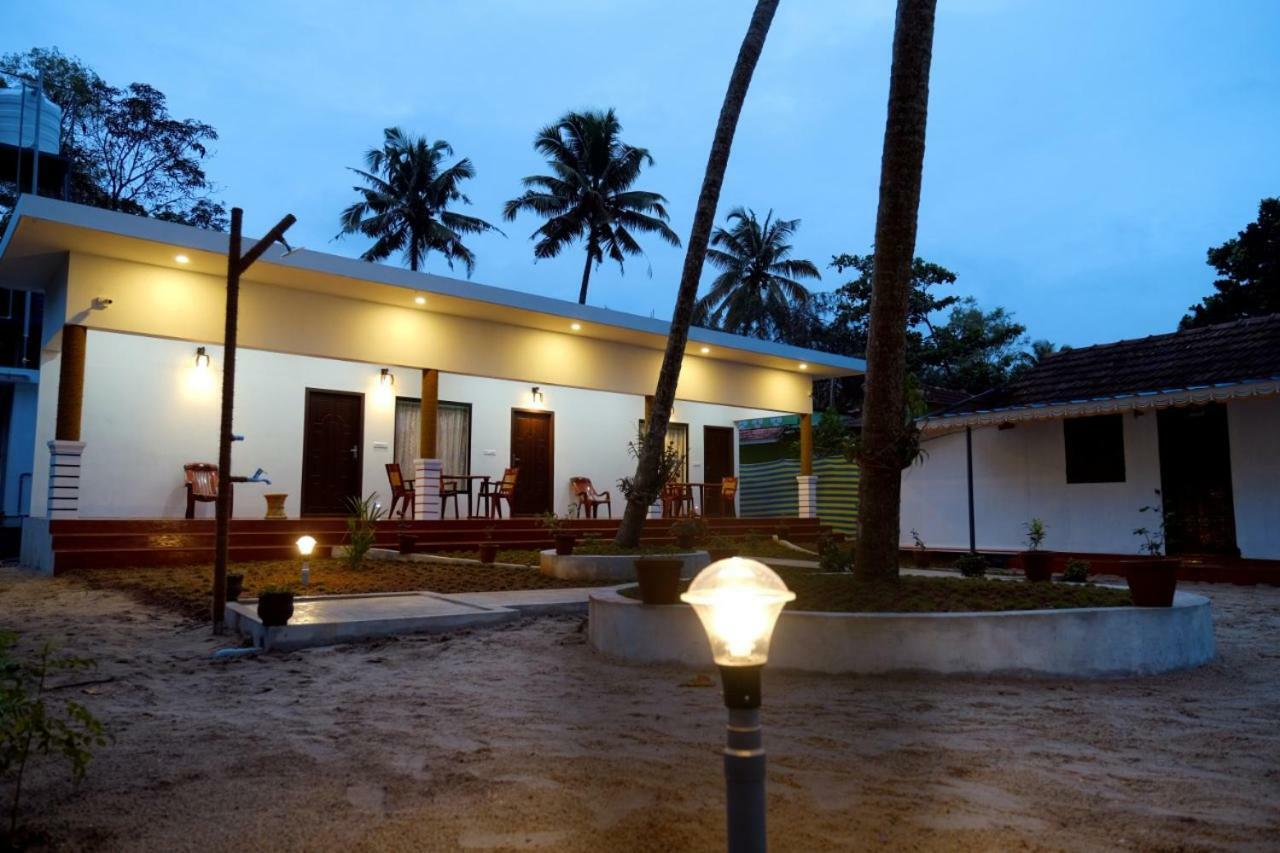 Marari Phoenix Beach Homestay Mararikulam Buitenkant foto