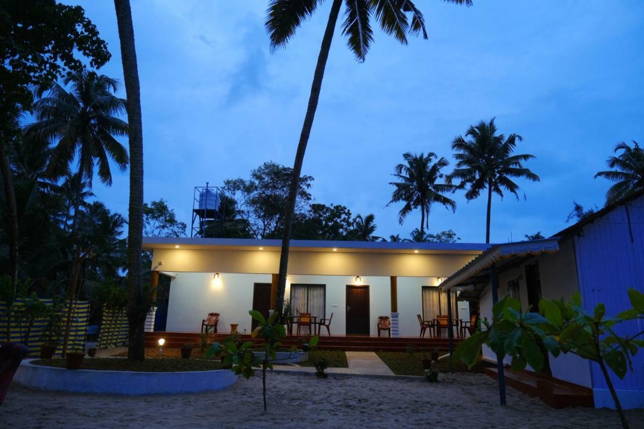 Marari Phoenix Beach Homestay Mararikulam Buitenkant foto