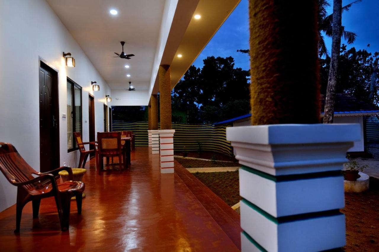 Marari Phoenix Beach Homestay Mararikulam Buitenkant foto