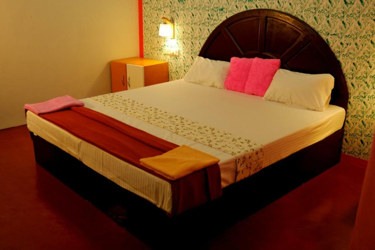 Marari Phoenix Beach Homestay Mararikulam Buitenkant foto